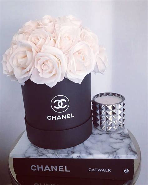 chanel flower box